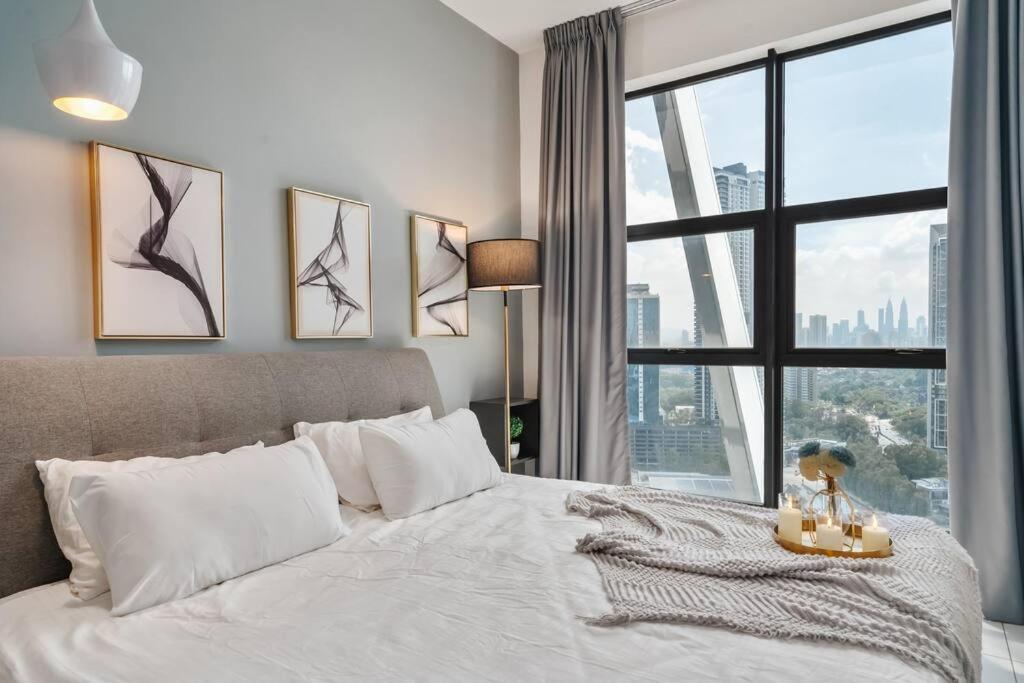 Apartment Arte Mont Kiara-klcc View-netflix-gameconsole-3pax